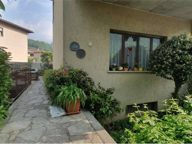 Villa in vendita a Porlezza CO