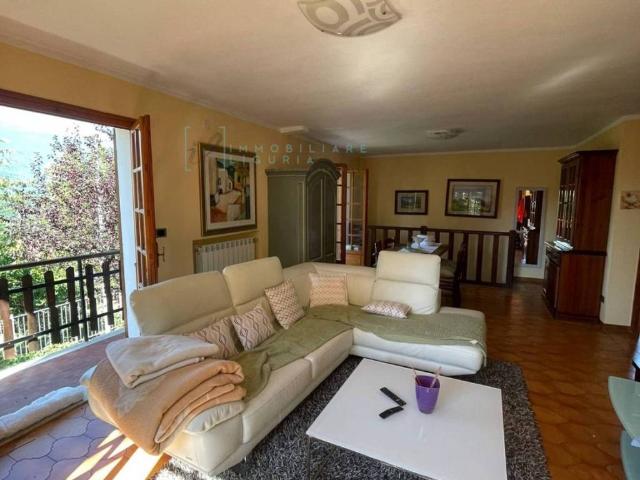 Villa in vendita a Pornassio IM