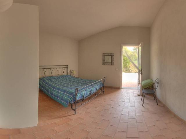 VILLA in VENDITA a PORTO AZZURRO CAMPAGNA di 5 vani