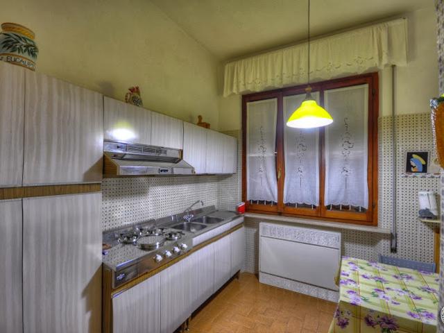 VILLA in VENDITA a PORTO AZZURRO di 16 vani