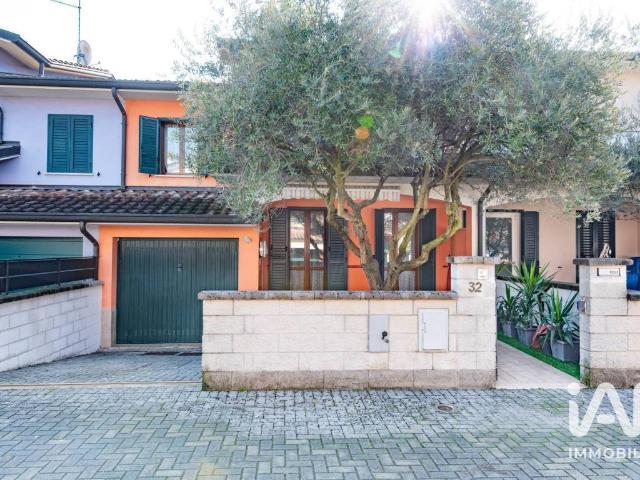 Villa in vendita a Porto Mantovano MN