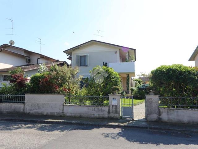 Villa in vendita a Porto Mantovano MN