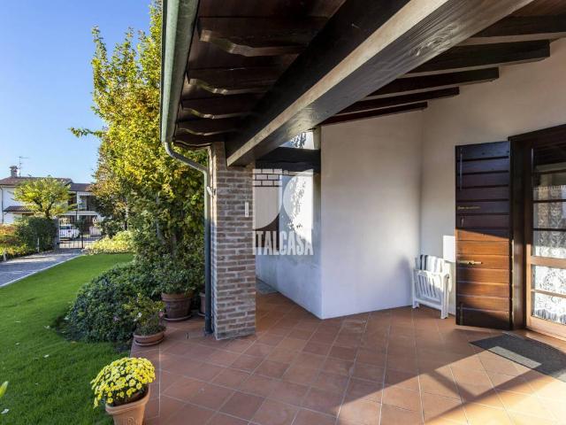 Villa in vendita a Porto Mantovano MN