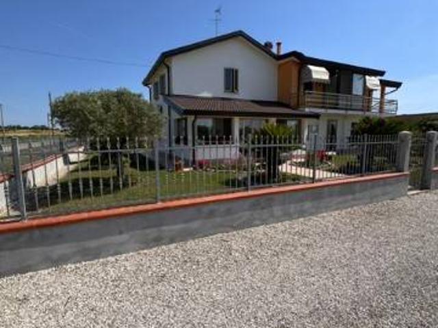 Villa in vendita a Porto Tolle RO