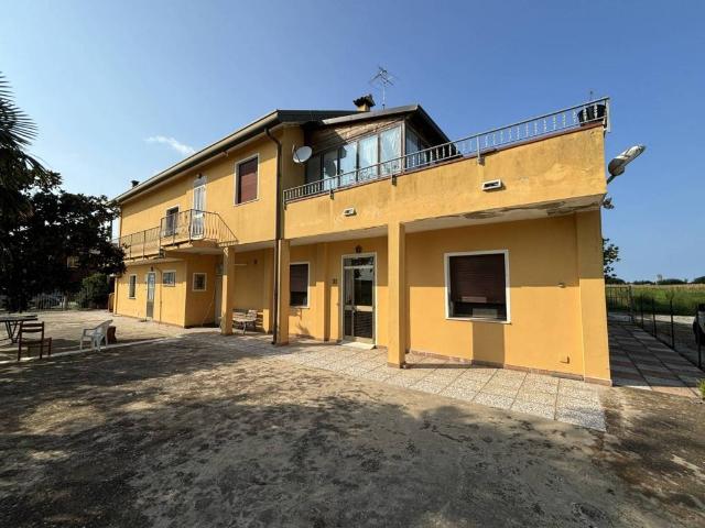 Villa in vendita a Porto Tolle RO