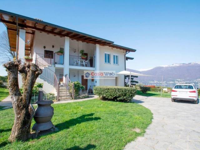 Villa in vendita a Porto Valtravaglia VA