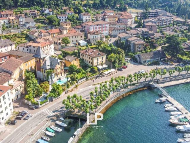 Villa in vendita a Porto Valtravaglia VA