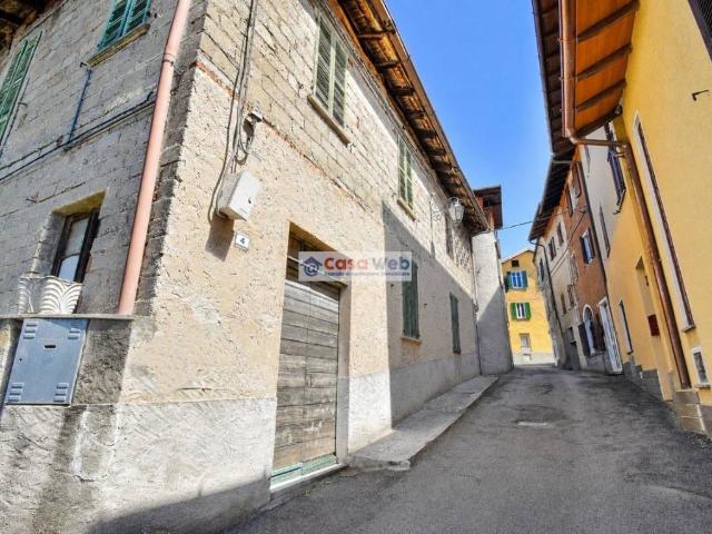 Villa in vendita a Porto Valtravaglia VA