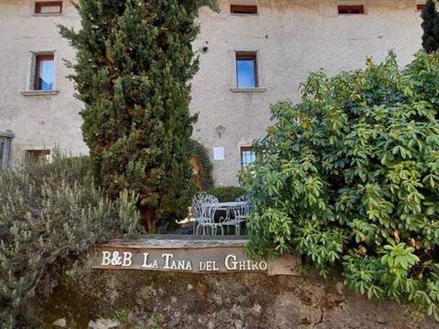 Villa in vendita a Porto Valtravaglia VA