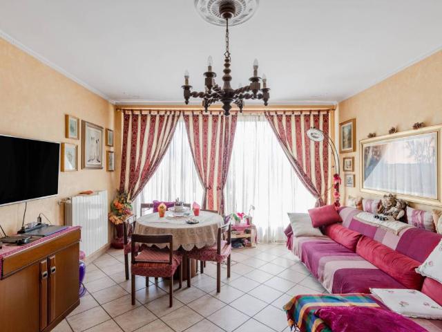 Villa in vendita a Porto Valtravaglia VA