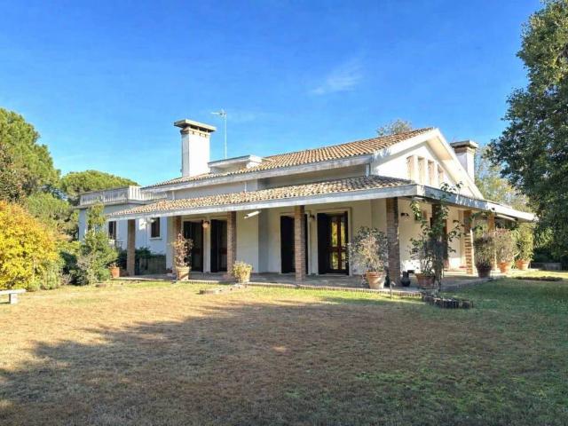 Villa in vendita a Porto Viro RO