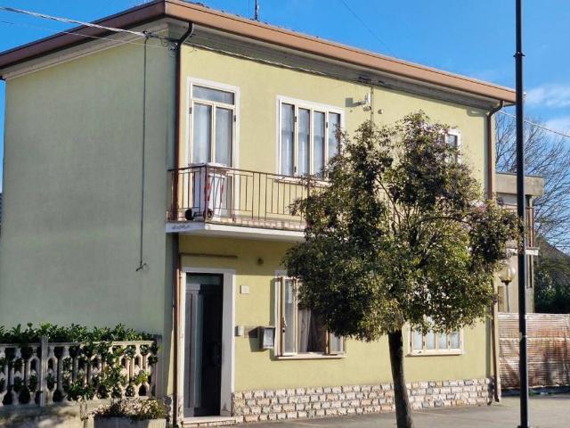 Villa in vendita a Porto Viro RO