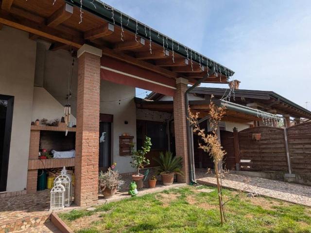 Villa in vendita a Porto Viro RO