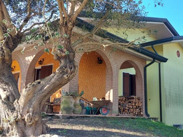 Villa in vendita a Porto Viro RO