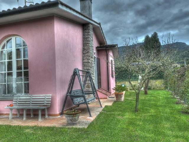 VILLA in VENDITA a PORTOFERRAIO PERIFERIA di 5 vani