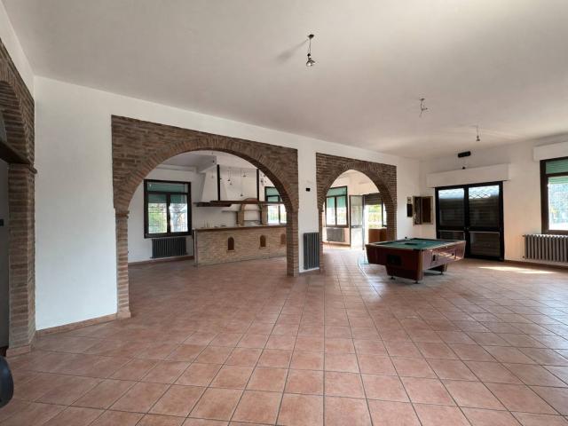 Villa in vendita a Portomaggiore, Runco
