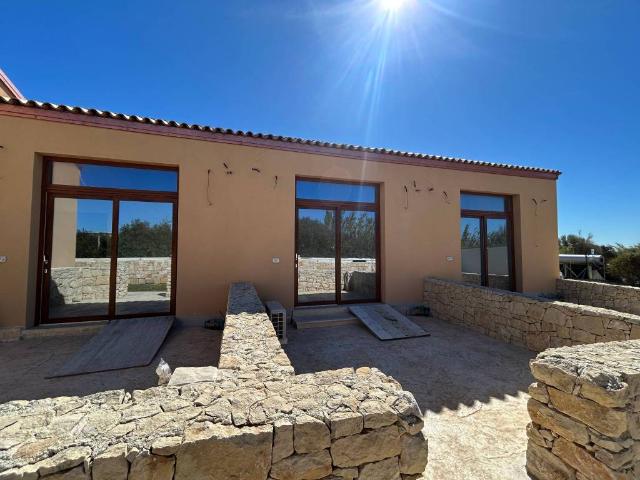 Villa in vendita a Portopalo di Capo Passero SR