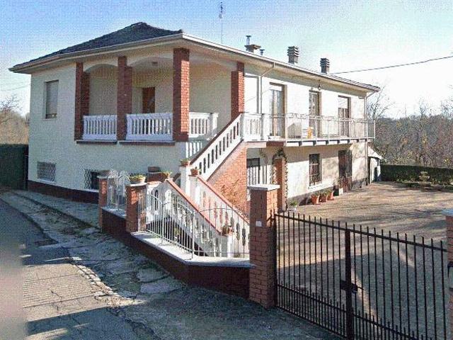 Villa in vendita a Portacomaro AT