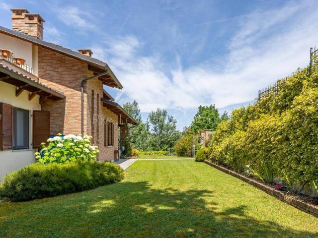 Villa in vendita a Portacomaro AT