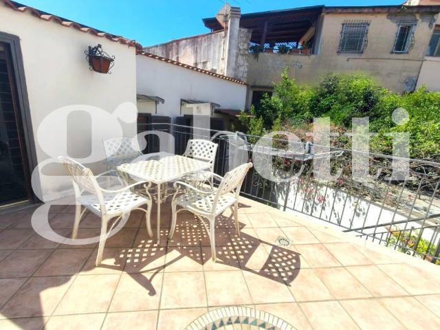 Villa in vendita a Portici NA
