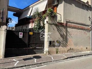 Casa indipendente in vendita a Portici NA