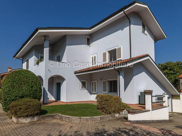 Villa in vendita a Pavone Canavese TO