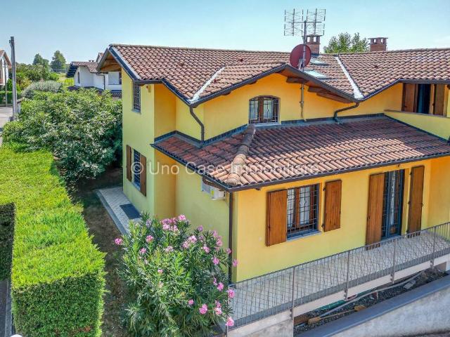 Villa in vendita a Pavone Canavese TO