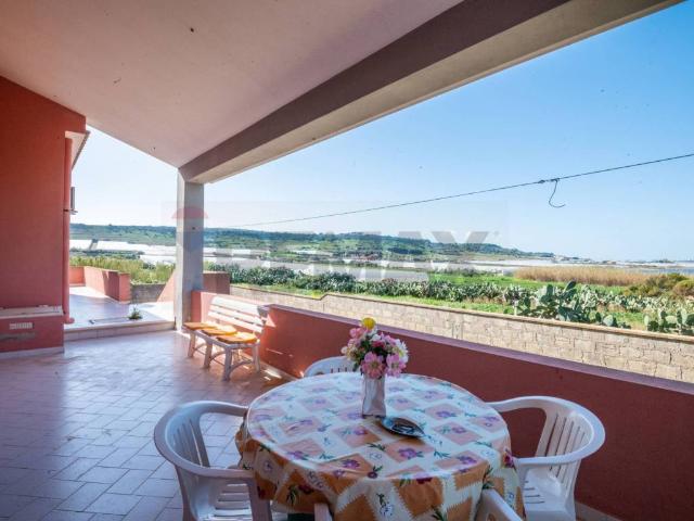 Villa in vendita a Pachino SR