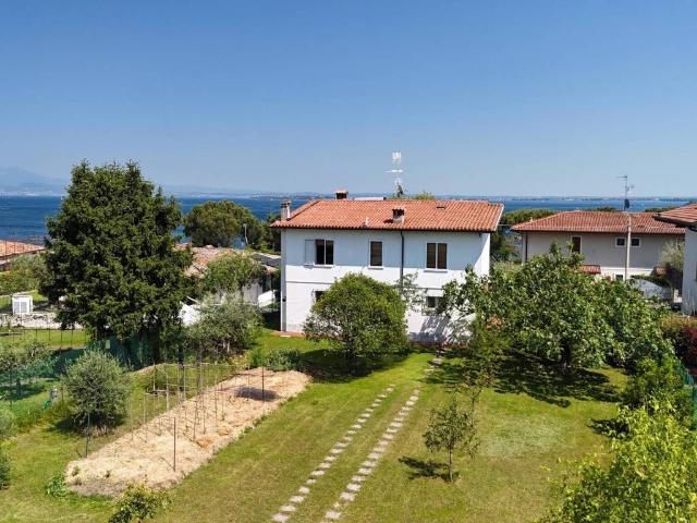 Villa in vendita a Padenghe sul Garda BS
