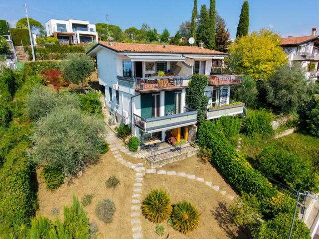 Villa in vendita a Padenghe sul Garda BS