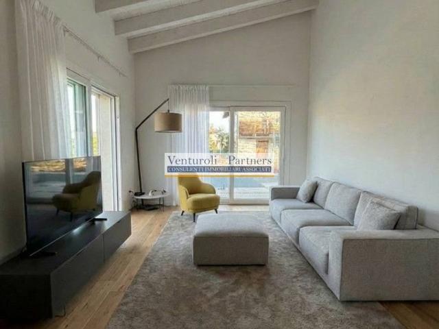 Villa in vendita a Padenghe sul Garda BS