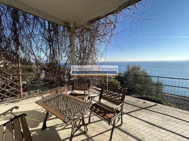 Villa in vendita a Padenghe sul Garda BS