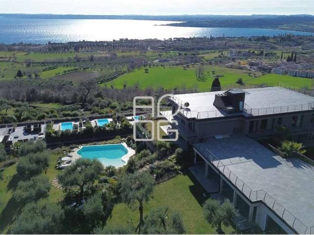 Villa in vendita a Padenghe sul Garda BS
