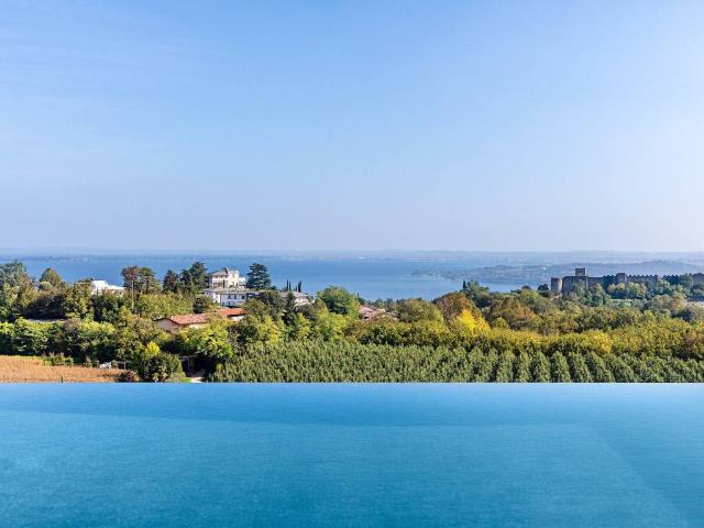 Villa in vendita a Padenghe sul Garda BS