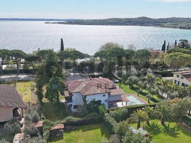 Villa in vendita a Padenghe sul Garda BS