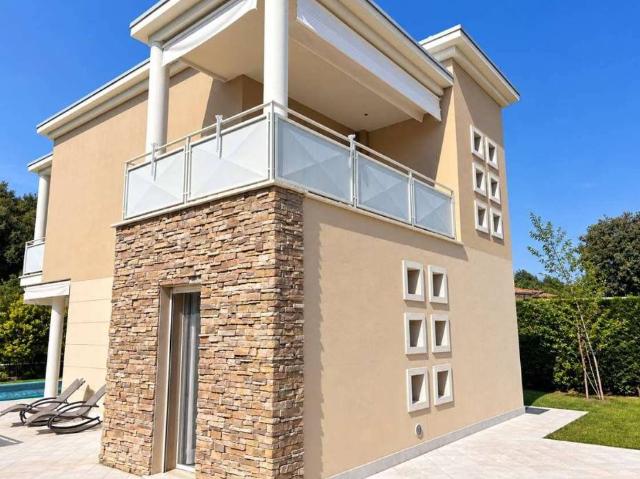 Villa in vendita a Padenghe sul Garda BS