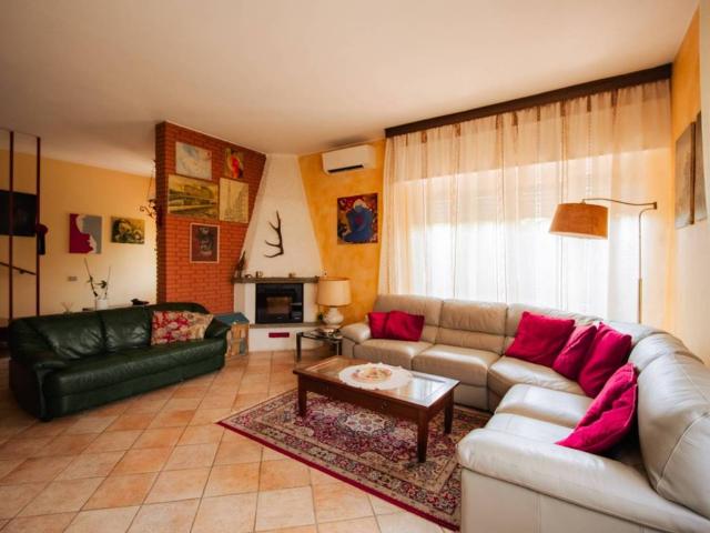 Villa in vendita a Paderno d'Adda LC