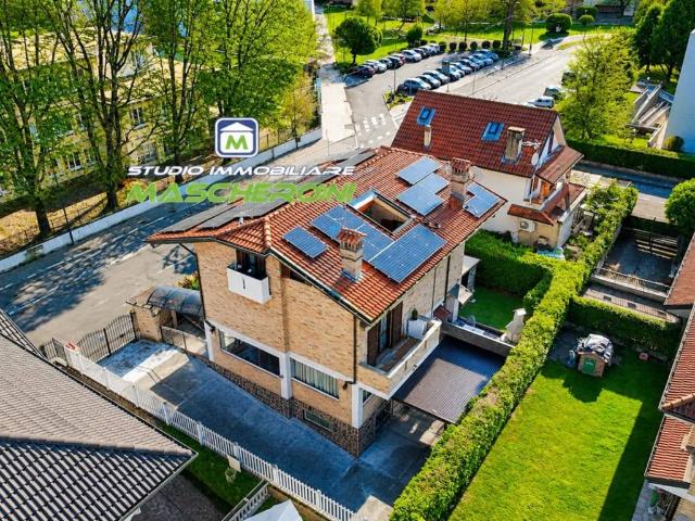 Villa in vendita a Paderno Dugnano MI