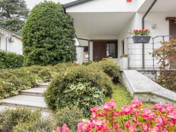 Villa in vendita a Paderno Dugnano MI