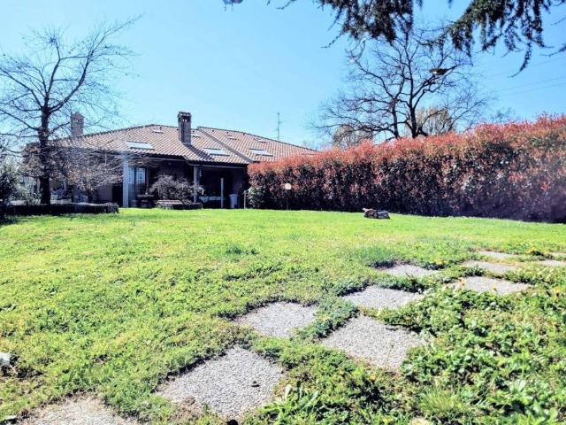 Villa in vendita a Paderno Dugnano MI