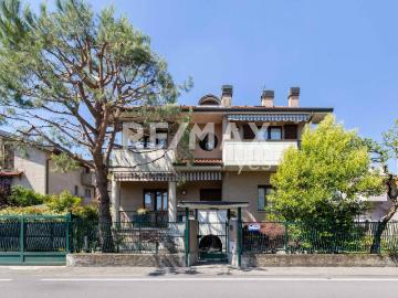 Villa in vendita a Paderno Dugnano MI