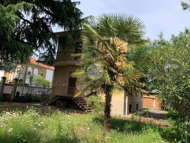 Villa in vendita a Paderno Dugnano MI