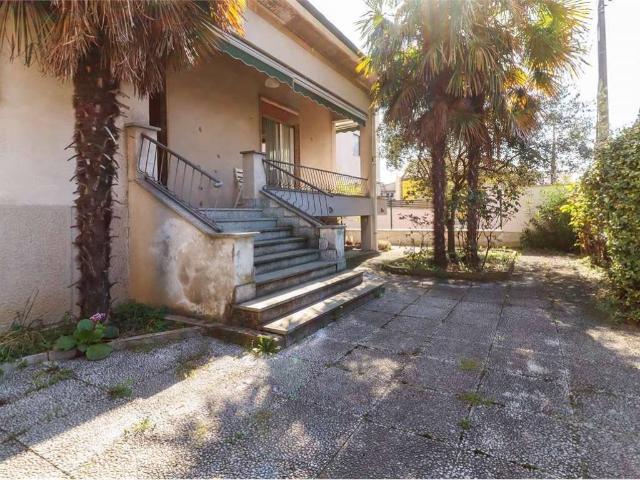 Villa in vendita a Paderno Dugnano MI