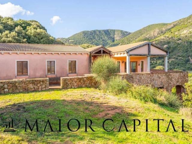 Villa in vendita a Padru OT