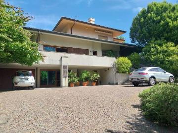 Villa in vendita a Palazzago BG