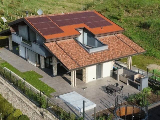 Villa in vendita a Palazzago BG