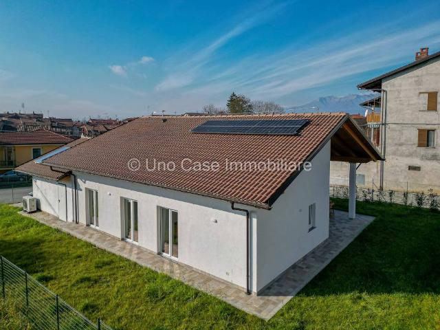 Villa in vendita a Palazzo Canavese TO