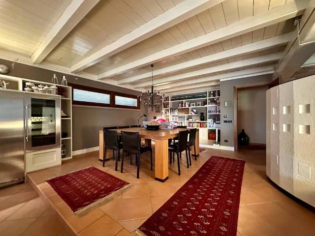 Villa in vendita a Palazzolo dello Stella UD