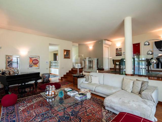 Villa in vendita a Palazzolo sull'Oglio BS