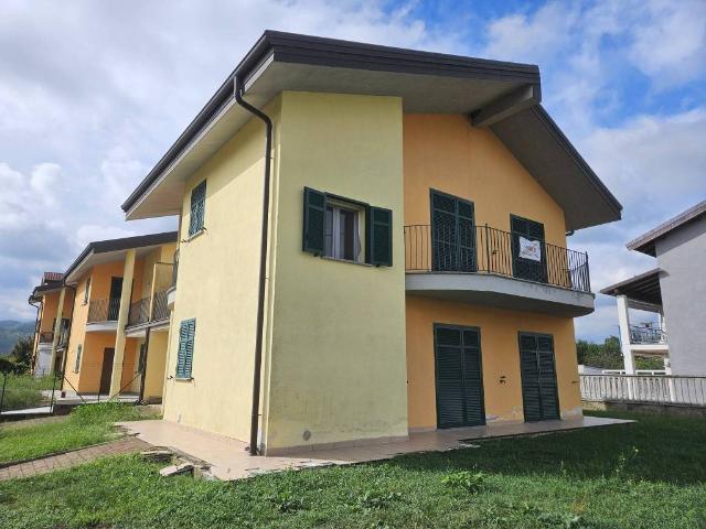 Villa in vendita a Palazzolo Vercellese VC
